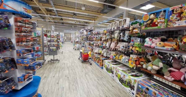 Bébiholmikkal terjeszkedik külföldön Mészáros Lőrinc