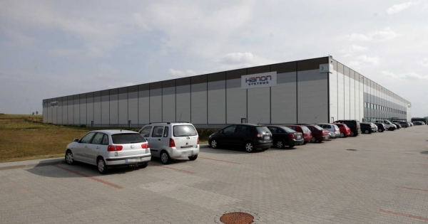 Pénteken sztrájkba lépnek a pécsi autóalkatrész-gyár dolgozói