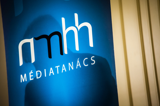 Kormányközeli rádió ellen indított eljárást a Médiatanács, mert nem játszottak elég magyar zenét