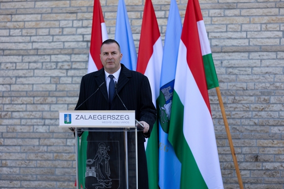 Kiakadt Zalaegerszeg fideszes polgármestere, mert az újságokból tudta meg, hogy bezárnak hat postát a városban