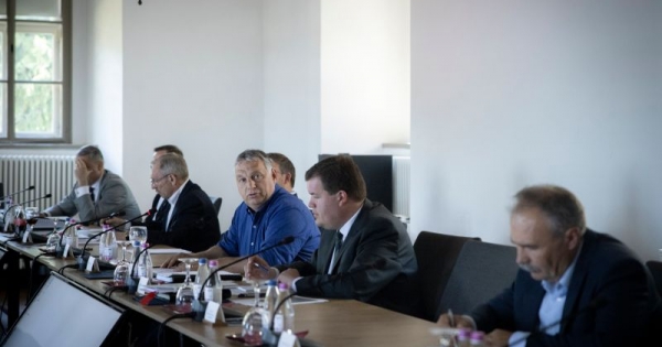 Különadók bonyolult rendszerét vezette be a kormány