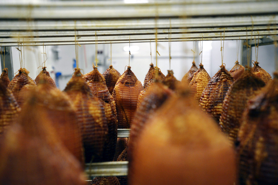 Nem drágult a sonka húsvétra, és itt vége is van a jó híreknek – ez a hvg.hu márciusi bevásárlókosara