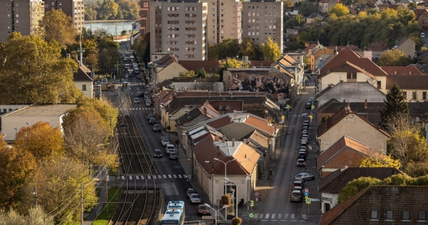 Úgy odacsaptak Dél-Budán az akkuiparnak, hogy még az autószerelők is megérezhetik