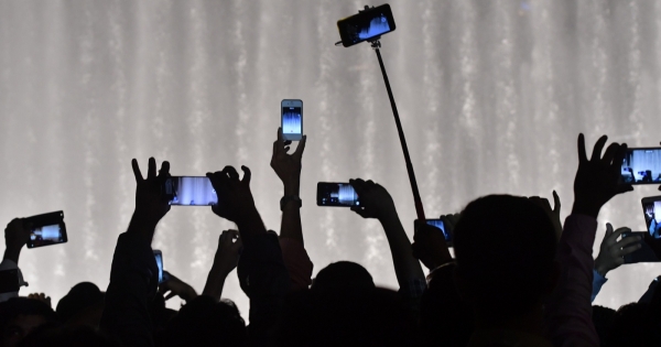 Céges telefon, internet: járulékok, áfa