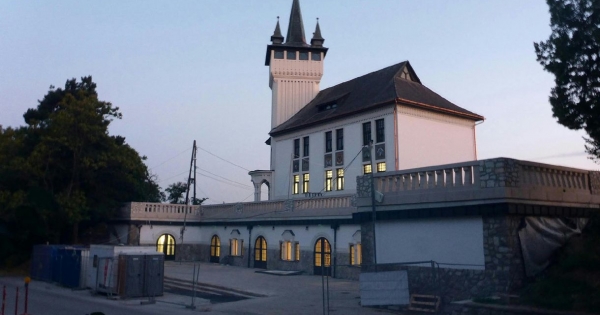 A rezsibiztos Németh Szilárd Bortemploma egyre növekszik, még Lévai Anikó rokona is távozott