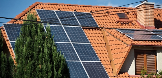 Újra működik az új napelemes pályázati rendszer, négyezren már be is nyújtották a szükséges dokumentumokat