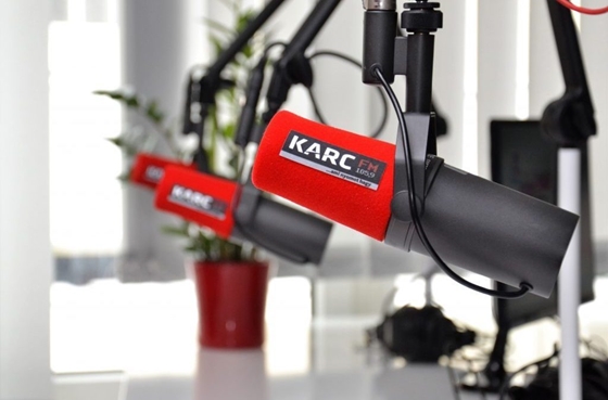 Belehallgatott a Médiatanács a Karc FM adásába, és homofób tartalmakat talált benne