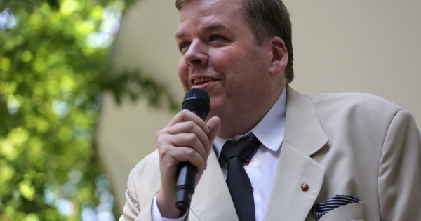 Schmuck Andor befizette a nászajándékai után az adót