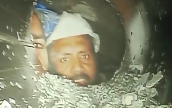 Előkerültek az első felvételek a kilenc napja alagútba szorult indiai munkásokról – videó