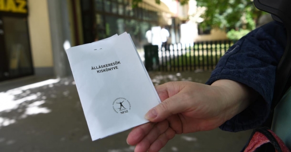 A válság és a gazdasági stagnálás utolérte a munkaerőpiacot