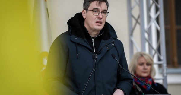 Karácsony Gergely Balásy interjújáról: Annak a hazának a szeretetéről beszél, amit éppen az ő jól fizető közreműködésével abuzáltak és traumatizáltak évekig