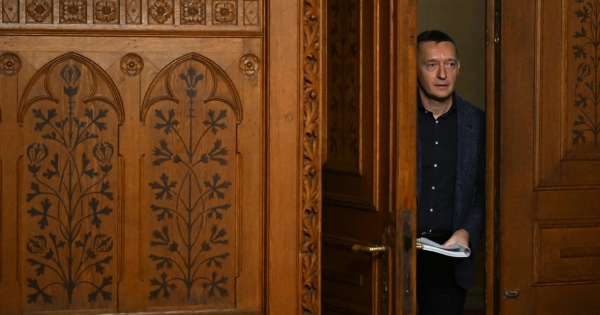 Két év alatt 180 milliót kapott Rogán Antal tárcájától a Jókor című propagandamagazin
