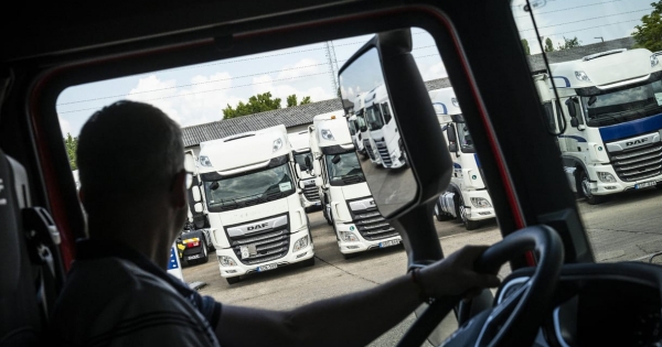 Lázár János az utolsó pillanatban teljesítette a fuvarozóknak tett ígéretét, de lenne még miről beszélni