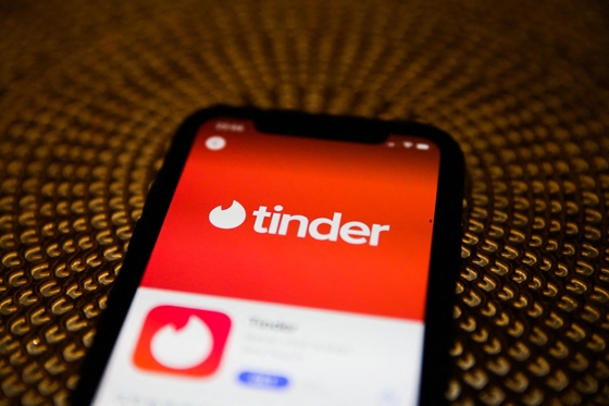 A Tinder Valentin-nap után kivonul Fehéroroszországból