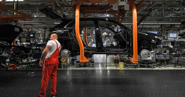 A VW gondjai nagyon is érintik a győri Audit, de kell-e tartani a gyárbezárástól?