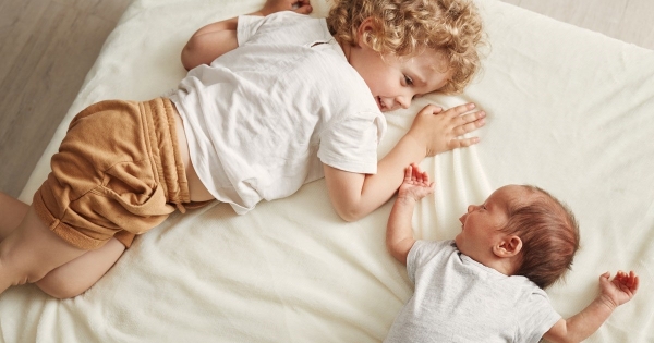 NAV: januártól a 40 év alatti kétgyerekes anyák is csatlakoznak az szja-mentességhez