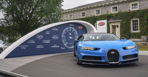 Költségtérítés az élettárs autójára – ki fizeti a cégautóadót? Példával