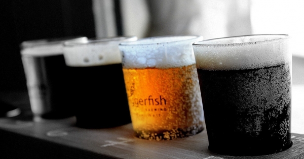 Alkohollal kiszolgálás, reklámszabályok megsértése, gyermektáborok megfelelősége: ezek az NKFH-ellenőrzések eredményei