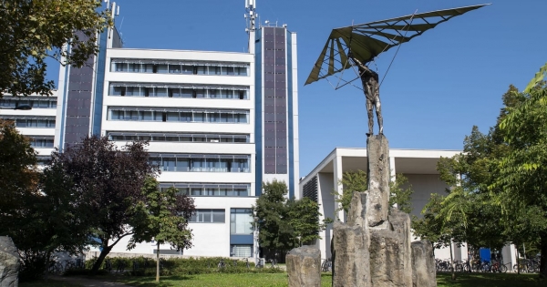 Az Orbán-kormány mulasztásaira vezeti vissza cége csődjét a Széchenyi István Egyetemért Alapítvány