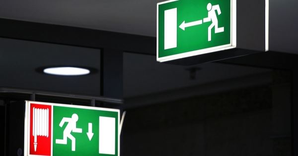 Elég-e kijelenteni a munkavállalót ahhoz, hogy a munkaviszonya megszűnjön?