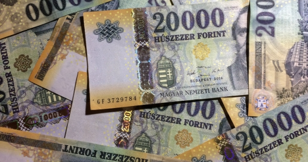 A kormány segíti a betegeket és a rászorulókat