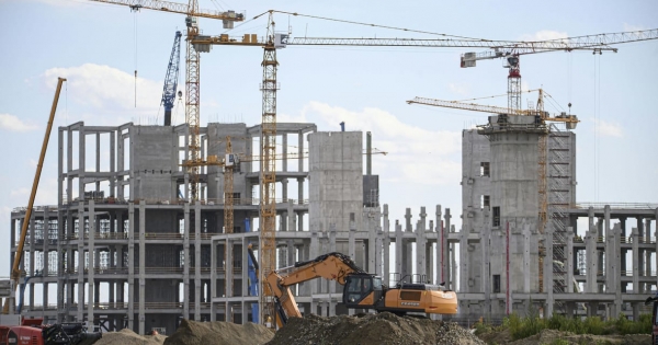 Lítiumos anyag szivárgott, a mentés közben egy ember megsérült a debreceni katódgyárban