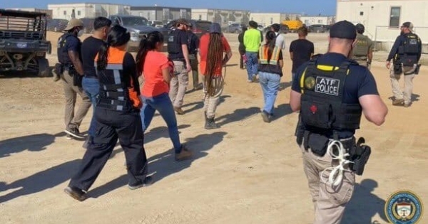 Leállt a Hyundai amerikai akkugyárának építése, mert a munkásokat elhurcolta az idegenrendészet