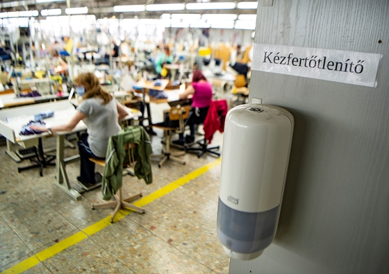 Csődeljárást kezdeményez maga ellen a 2rule-t is varró szombathelyi Styl ruhagyár