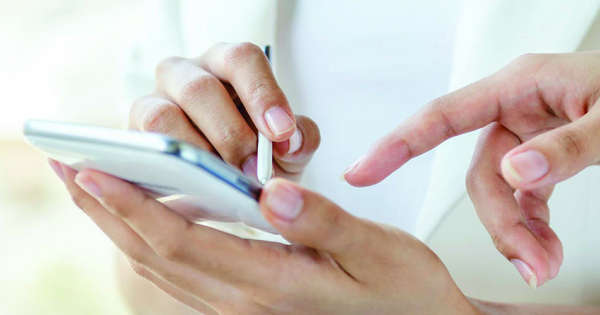 Kft. ügyvezetője: kell-e megbízási szerződés, lehet-e ingyen dolgozni?