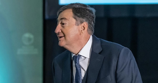 Az MNB-alapítvány nagyot bukott rajta, most megjelent Mészáros Lőrinc – a Schwab Richárd-féle Mind Klinika nyeli a milliárdokat