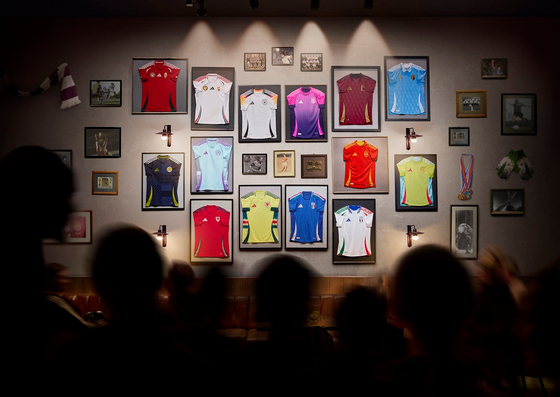 Ilyen mezben fog játszani a fociválogatott a nyári Európa-bajnokságon – Fotók