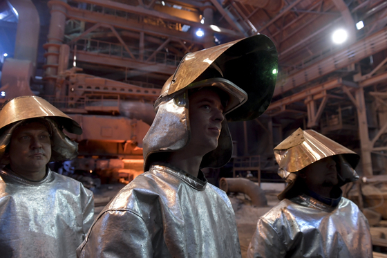 A kormány törvény feletti rendelettel felszámoltatja a Dunai Vasmű tulajdonosát