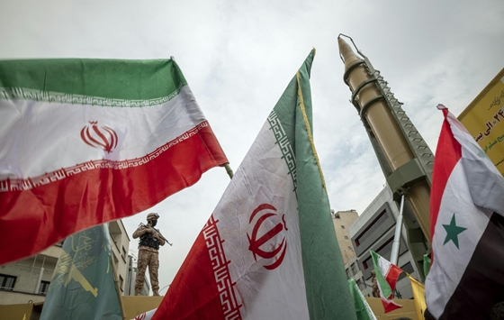 Financial Times: Irán brit bankokon keresztül játssza ki a szankciókat