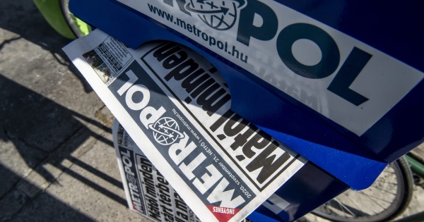 A Mediaworks szerint azért szüntetik meg a Metropol utcai terjesztését, mert zaklatják a dolgozóikat