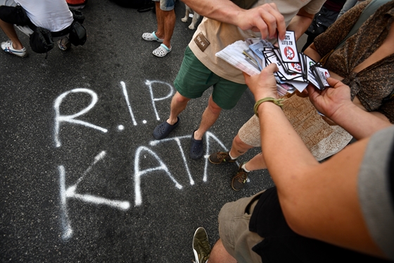 Beértek a gazdasági nehézségek, sorra szűnnek meg a cégek Magyarországon