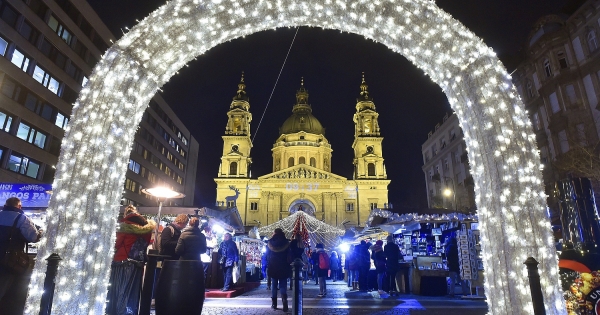 Adóellenőrzéssel kedveskedik a NAV karácsonyra