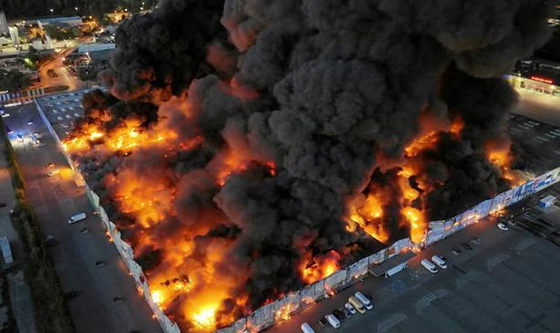 Az orosz katonai hírszerzést vádolja a litván főügyész egy vilniusi IKEA-üzlet felgyújtásával