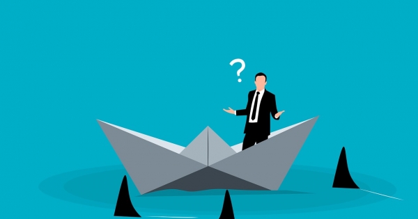 A 22-es csapdája: felmondhatnak-e annak a nyugdíj előtt álló munkavállalónak, aki egészségügyi okok miatt nem tud dolgozni?