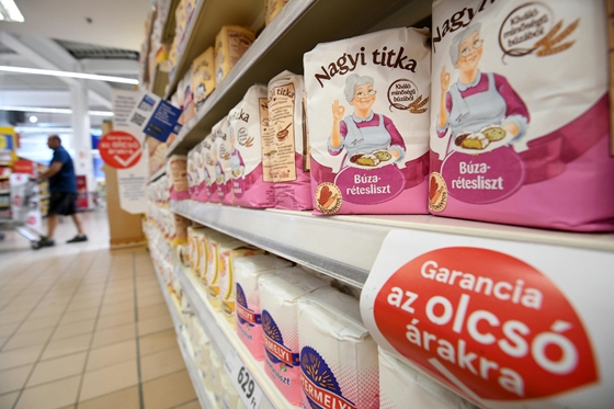 A törvény szerint tisztességtelen viselkedésre készteti a kereskedőket a kormány, de felmenti őket egy rendelettel