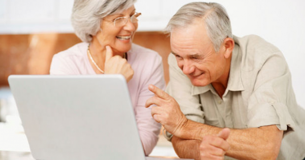 Nyugdíjas vállalkozó? Így válasszon az adózási formákból!