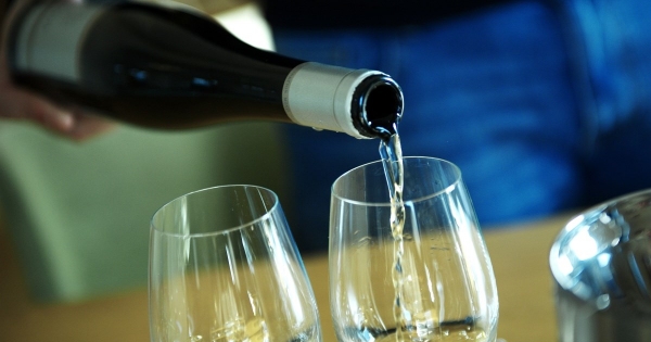 Bor ajándékozása: korántsem adómentes minden palack, mutatjuk a részleteket