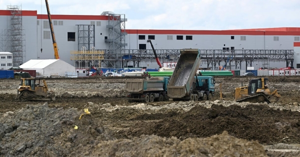 Megkezdődtek a hatósági kivizsgálások a CATL-lel szemben az elbocsátások miatt