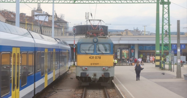 MÁV-vezér: a fradisták fenyegetéseire hivatkozva nem vitte tovább a vonatot az osztrák mozdonyvezető