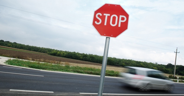 Júliustól megabírság a külföldiekre, ha nem fizetik a francia minimálbért