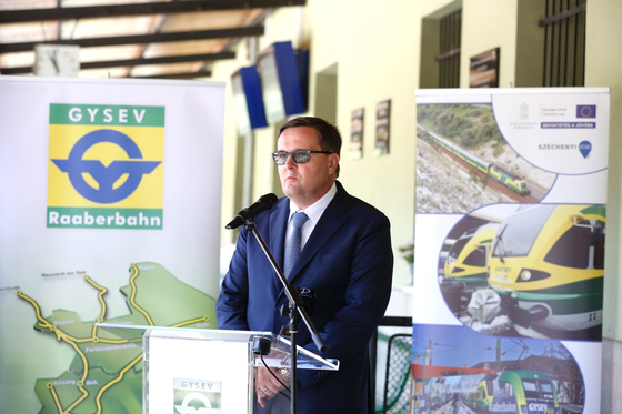 Feléért vállalta volna a munkát, mint volt apósa, mégis milliárdos bírságot kapott Mészáros exveje