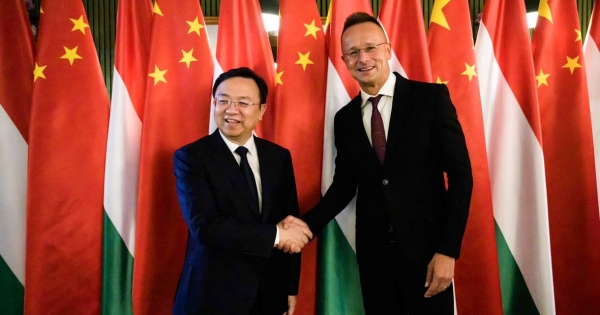 Szijjártó Péter BYD-s állása miatt vizsgálatot indított a Nemzetbiztonsági Bizottság