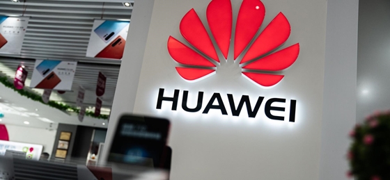 Kitiltja Amerika a Huawei és a ZTE új termékeit