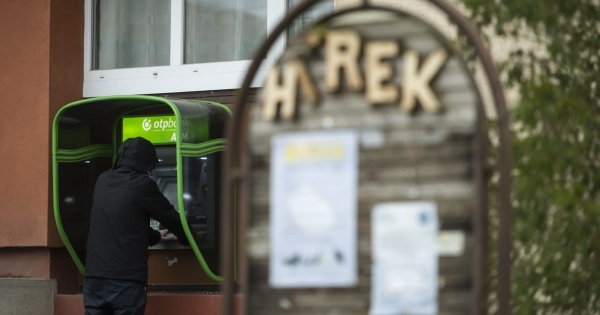 Most már tényleg megsarcolja a Revolut-felhasználókat az OTP Bank