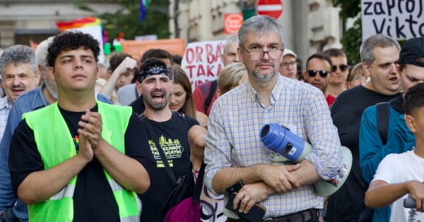 Hadházy Ákos ellen pert indíthat a 4iG