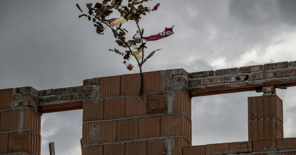 Annyira nem mernek költeni a cégek Magyarországon, hogy az hazavágja a teljes gazdaságot